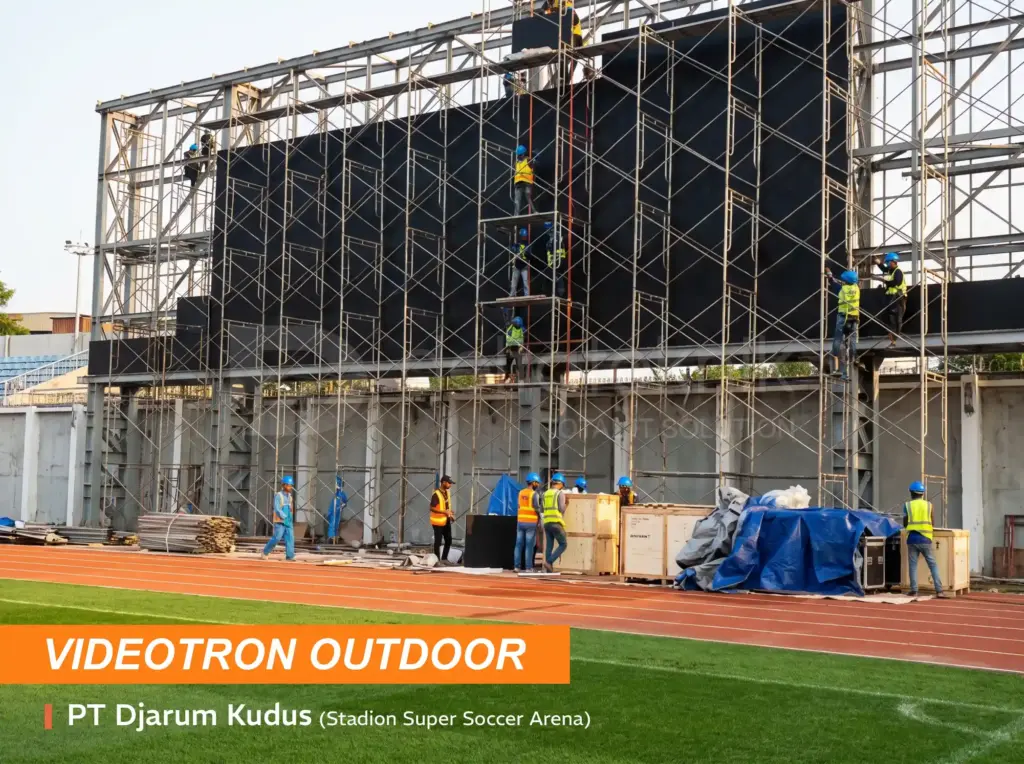 Instalasi videotron LED indoor dan outdoor profesional oleh Delta Teknik untuk kebutuhan perusahaan, retail, pusat perbelanjaan, hotel, kampus, rumah ibadah, dan instansi pemerintah di Jakarta, Semarang, serta seluruh Indonesia.